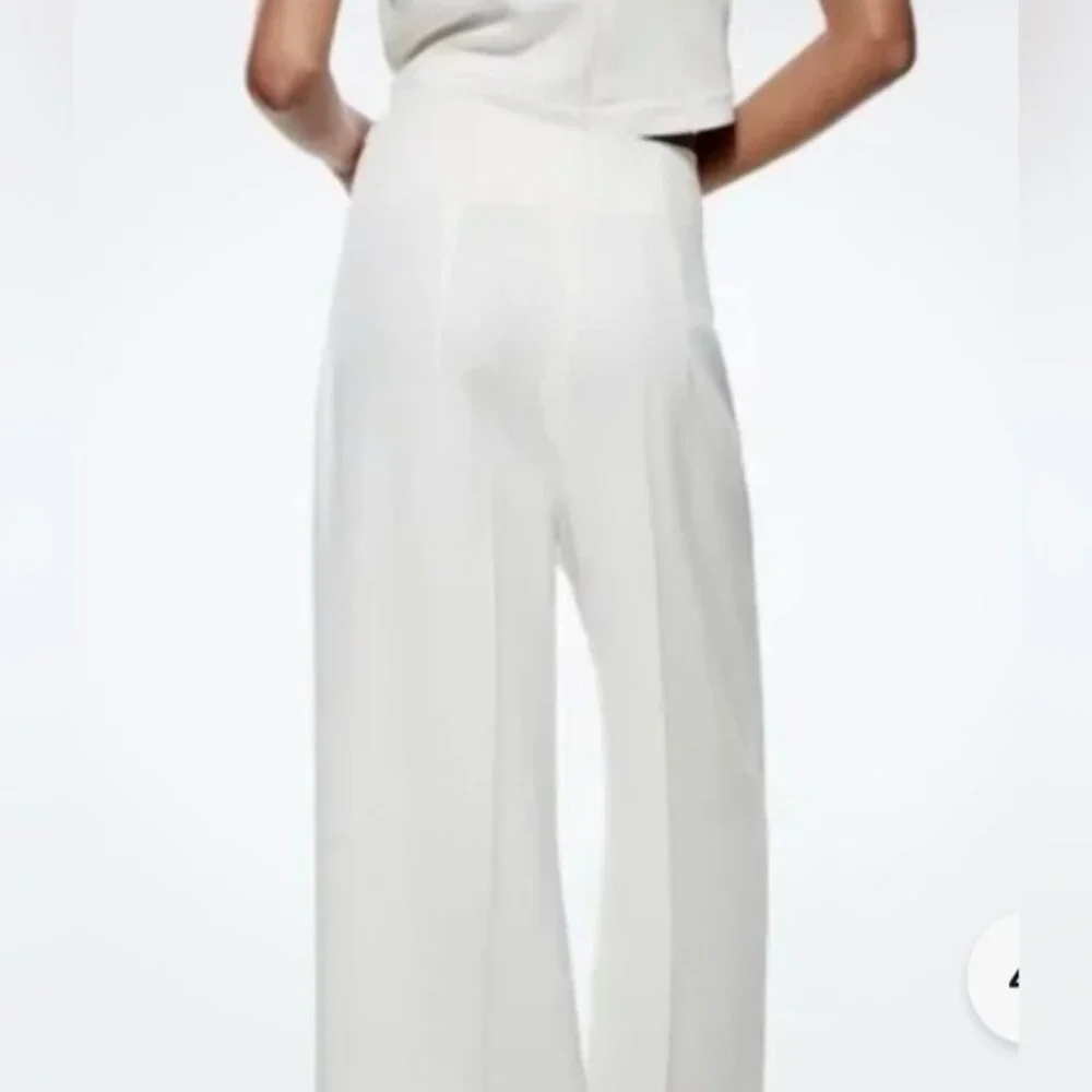 Zara Wide Leg Cropped Cream Colored Pants - Picture 2 of 10